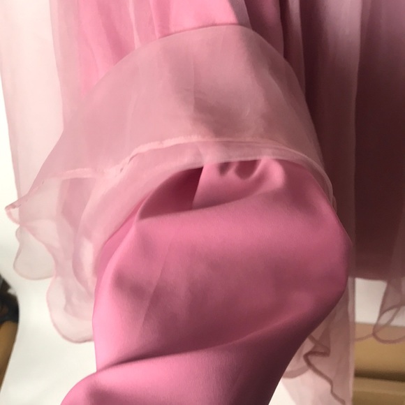 Beautiful flowing satin skirt with elastic waist - Picture 3 of 4